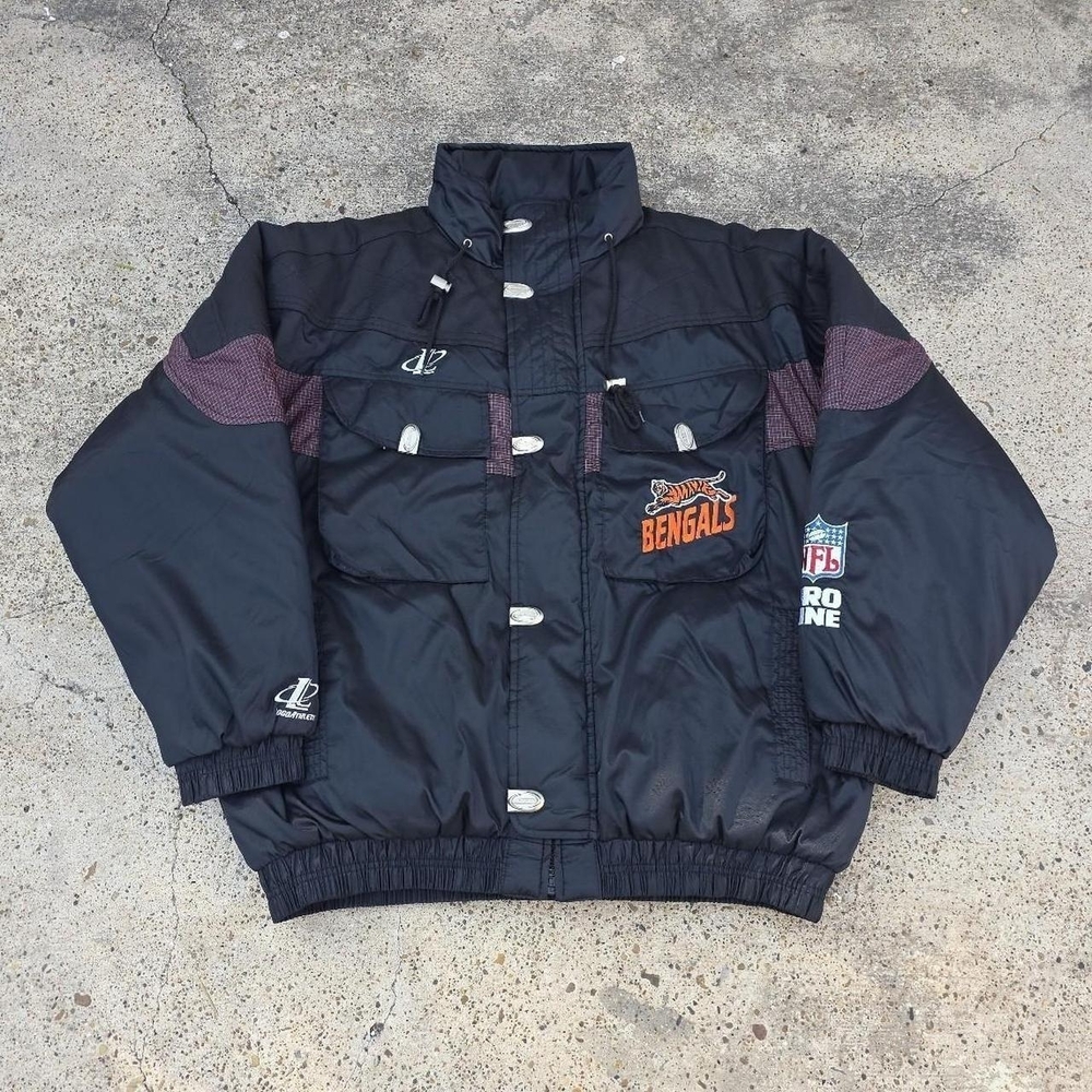 Vintage 1990s Cincinnati Bengals NFL Pro Line Puffer Jacket Size XL READ!